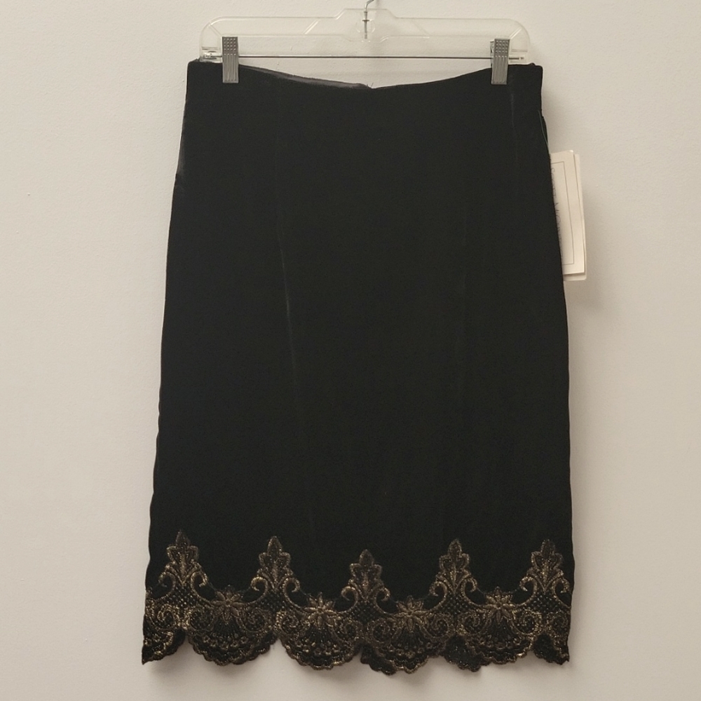 Scott McClintock sportswear vintage pencil skirt scalloped hem with embroidery